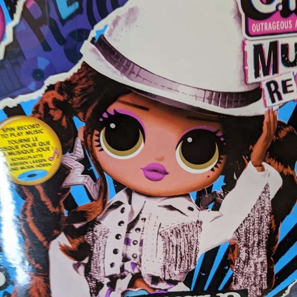 LOL SURPRISE OMG REMIX *LONESTAR* Doll Bundle Pack...includes extra LOL goodies! - Picture 3 of 12